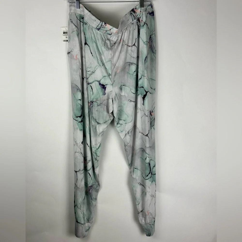 Women's Plus Size Printed Essential Jogger Pajama Pants